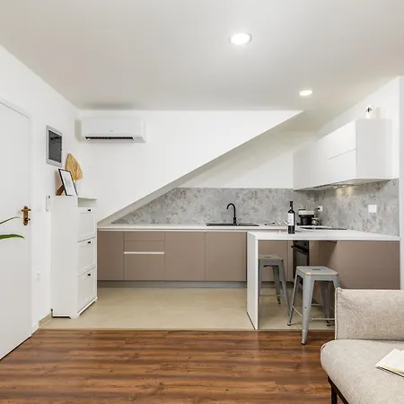 Апартаменти Travel Station Пула