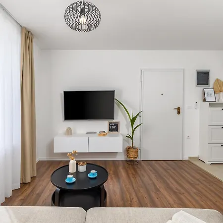 Travel Station Πούλα