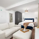 Travel Station Apartment