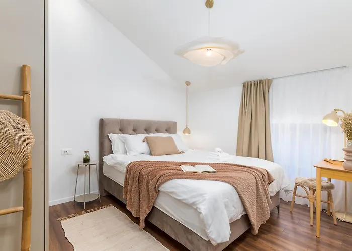 Travel Station * Pula