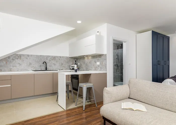 Travel Station Apartment